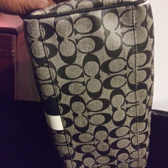 Coach Purse - Picture 4 of 5